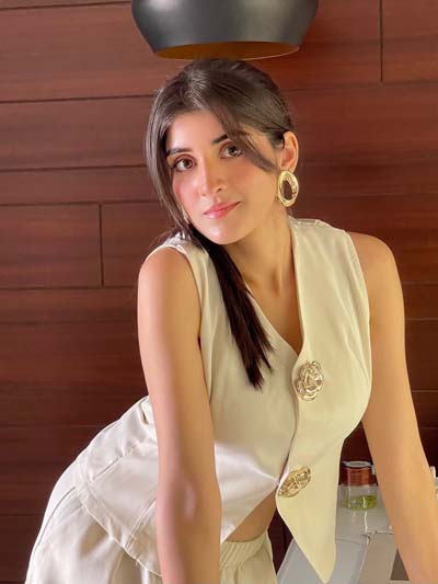 Churchgate Call Girls – Elite Escorts & Luxury Companionship in South Mumbai - Churchgate Call Girls